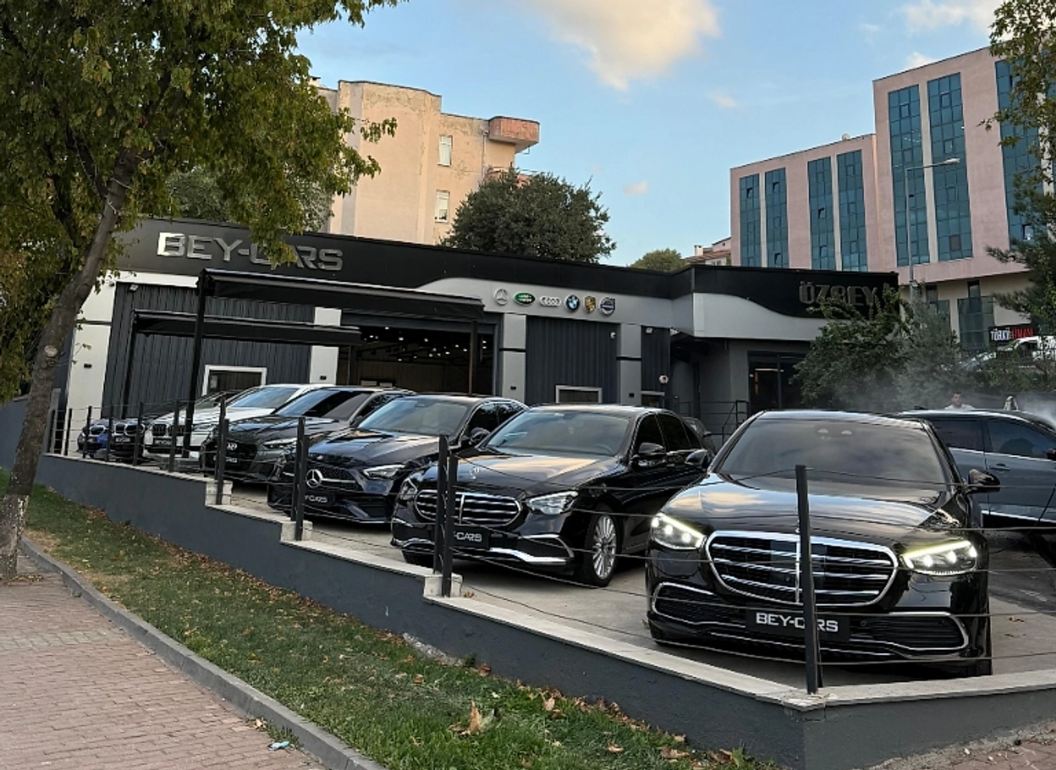 Ana Showroom & Prestij Cephesi